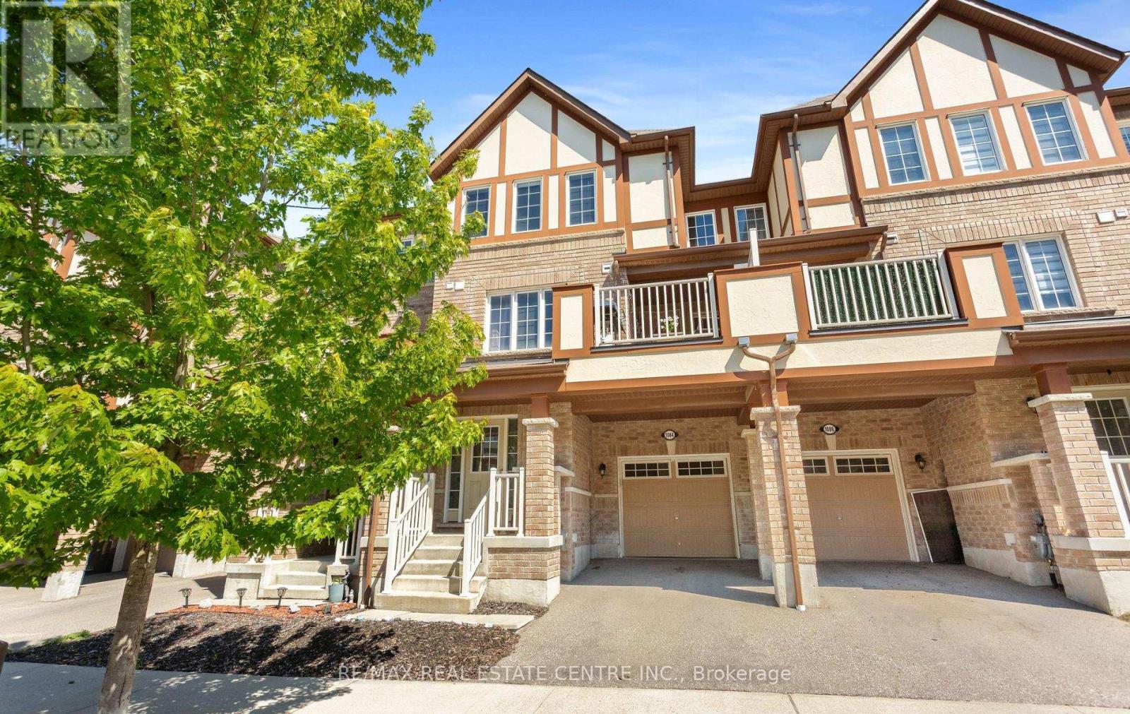 1084 Silk Street, Pickering, Ontario  L1X 0E8 - Photo 2 - E13673772