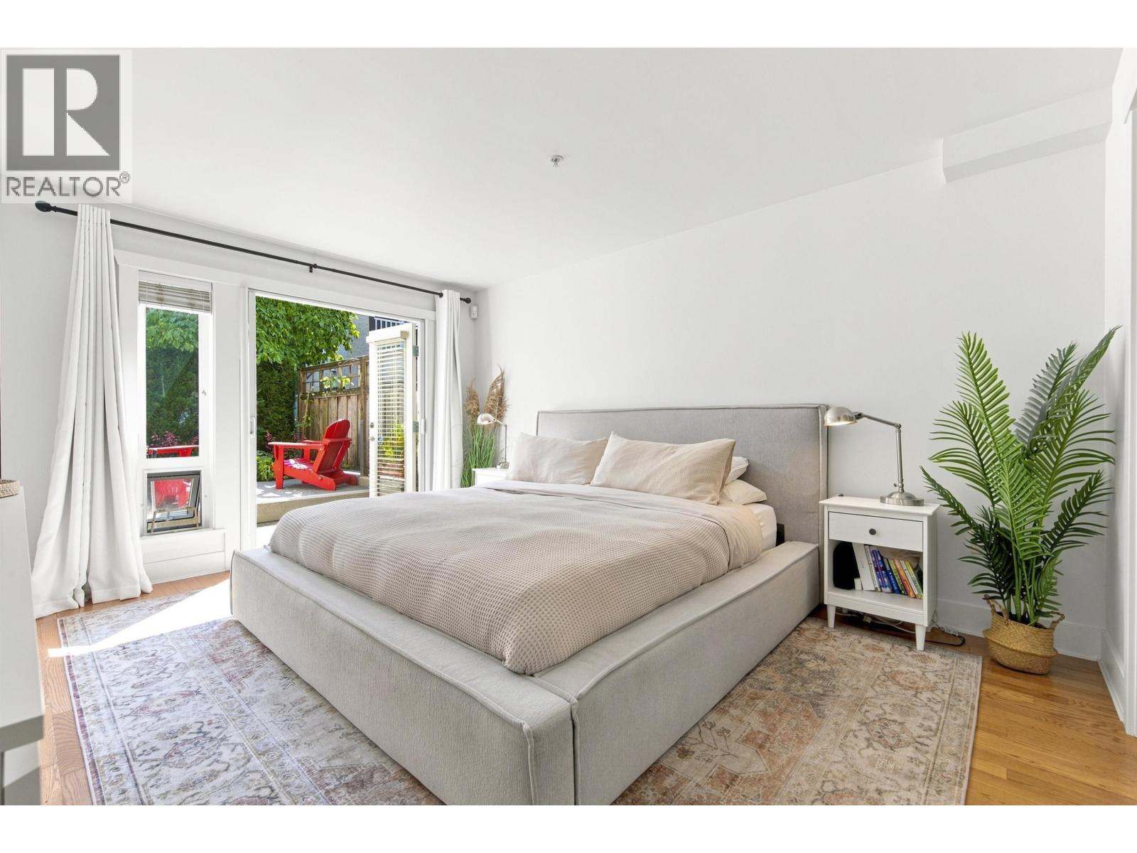 2460 Sasamat Street, Vancouver, British Columbia V6R 4S8 - Photo 13 - R3155653