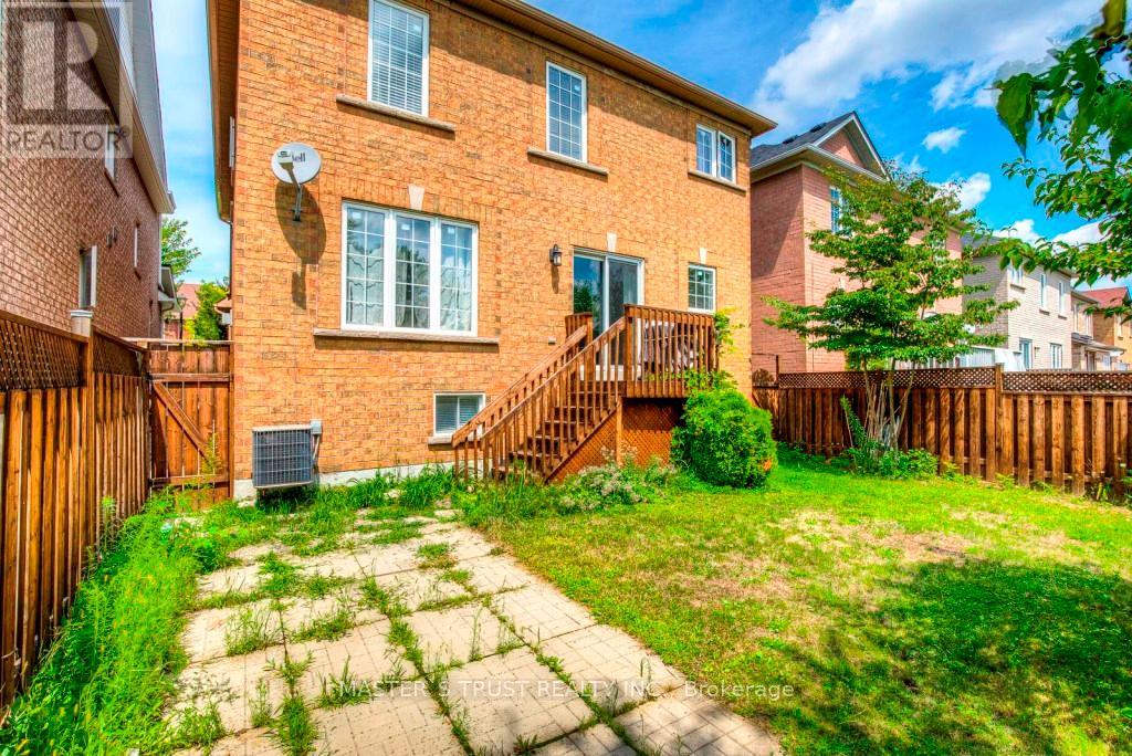 626 Society Crescent, Newmarket, Ontario  L3X 2V8 - Photo 28 - N13511198