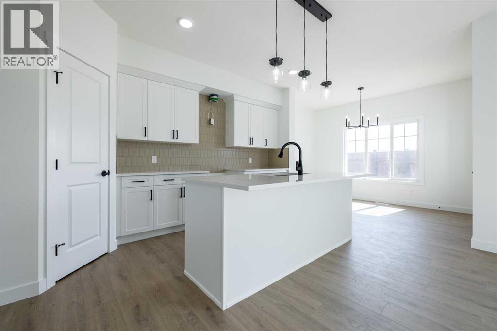 145 Sora Gardens SE, Calgary, Alberta  T3S 0V3 - Photo 5 - A2315771