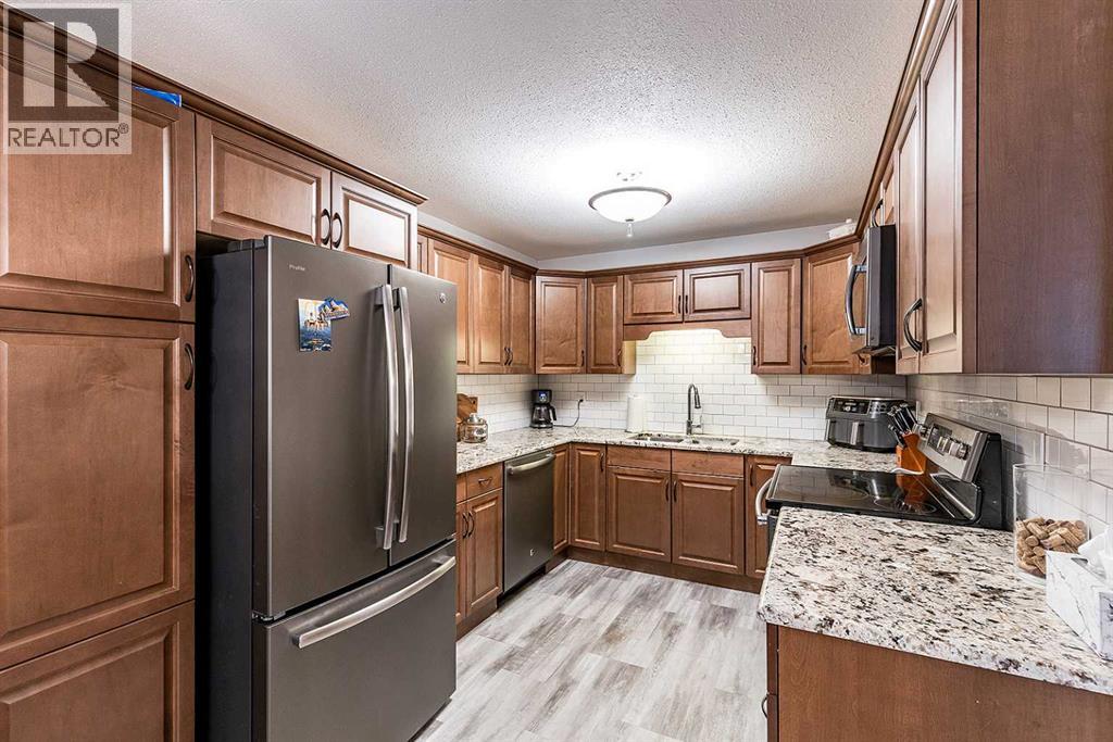 1, 1165 16 Street NE, Medicine Hat, Alberta  T1C 1P7 - Photo 14 - A2298193