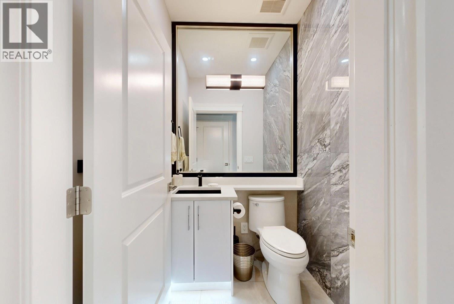 1 556 W 62nd Avenue, Vancouver, British Columbia  V6P 2C9 - Photo 15 - R3155395