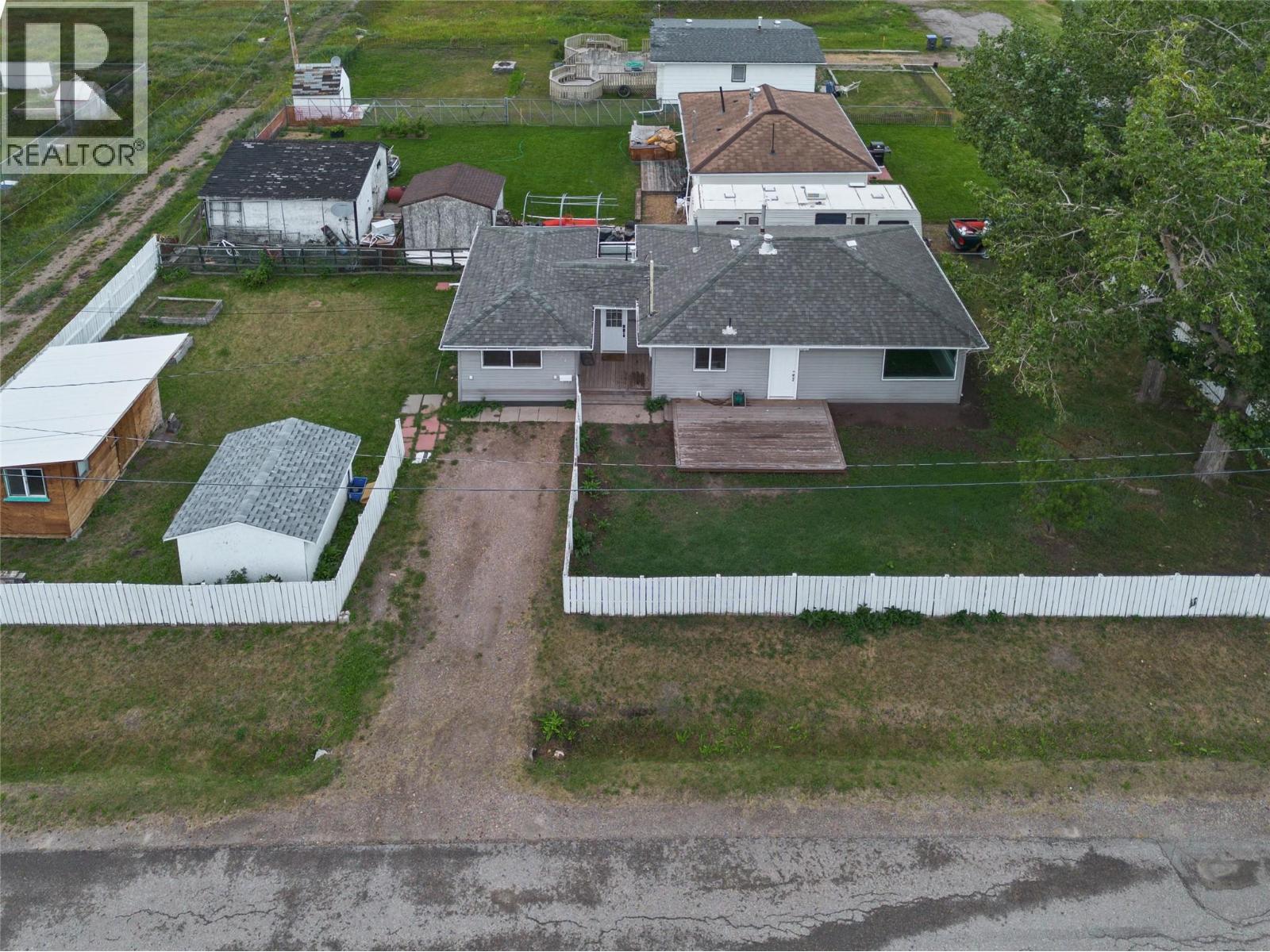 9721 2 Street, Dawson Creek, British Columbia V1G 3K8 - Photo 2 - 10397783