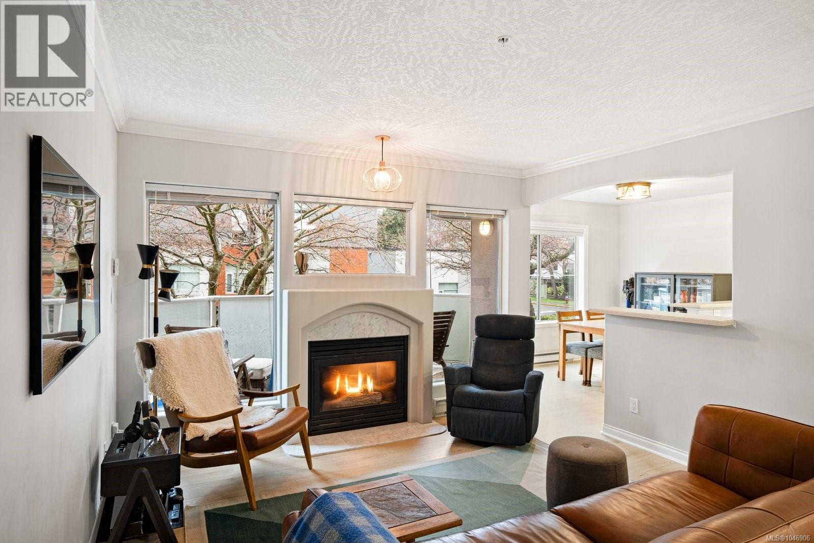 215 405 Quebec St, Victoria, British Columbia  V8V 4Z2 - Photo 4 - 1046906