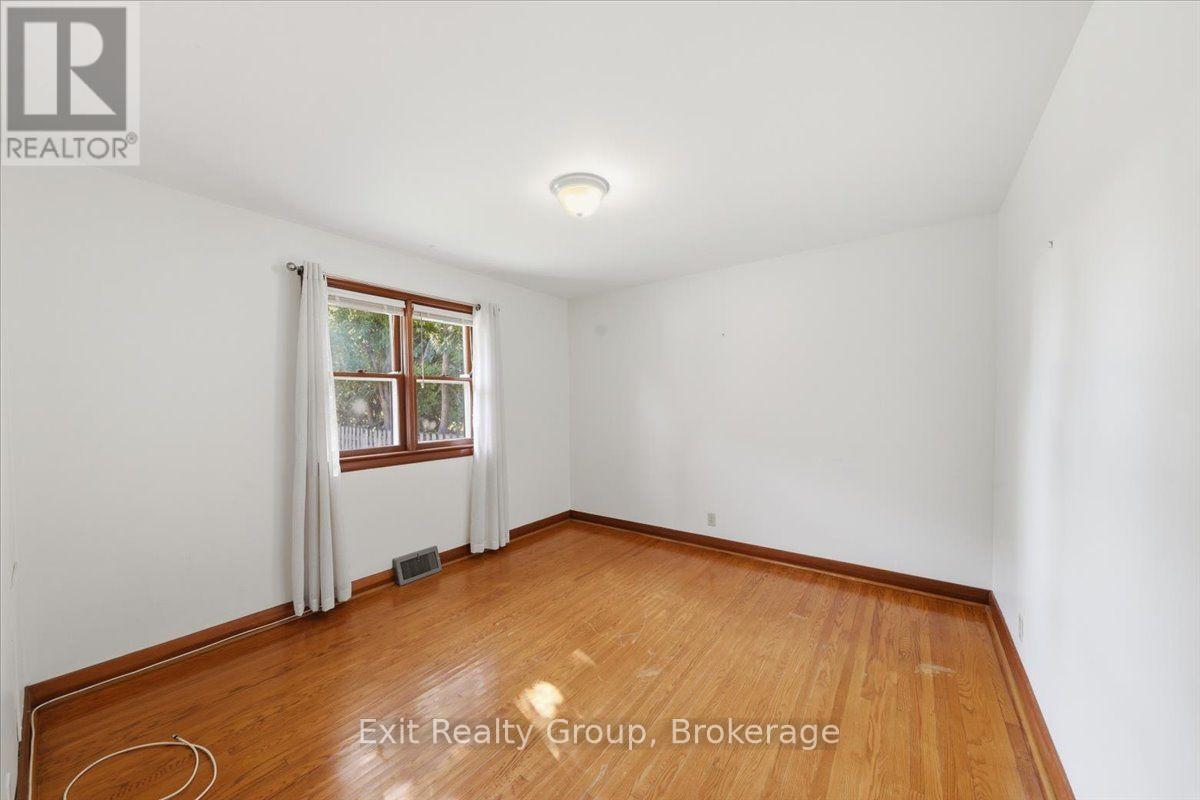 33 First Avenue, Quinte West, Ontario  K8V 4C2 - Photo 13 - X13663448