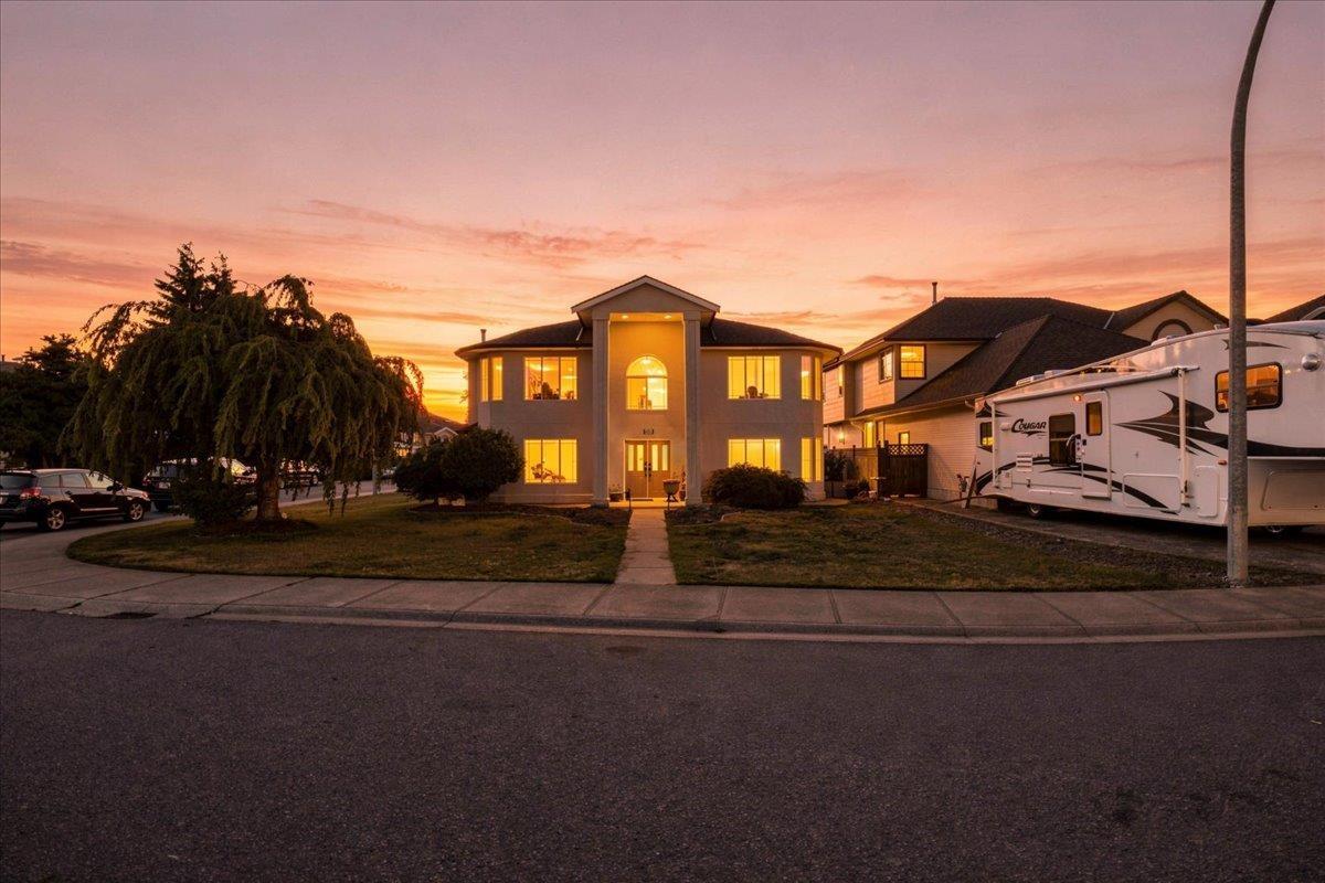 8351 Miller Crescent, Mission, British Columbia  V2V 6H7 - Photo 1 - R3153208