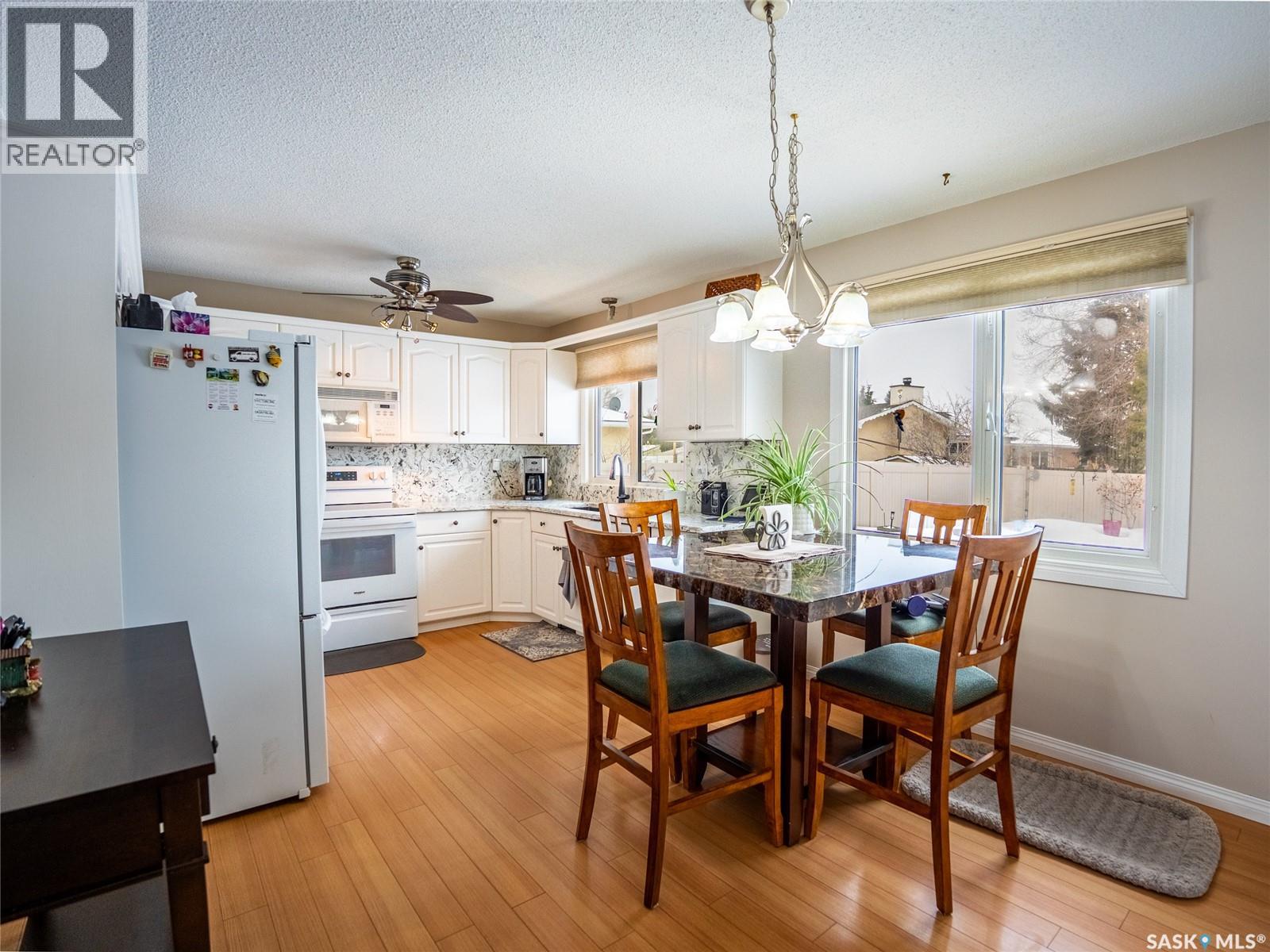 15 Dickinson Crescent, Regina, Saskatchewan  S4R 7K6 - Photo 5 - SK045553