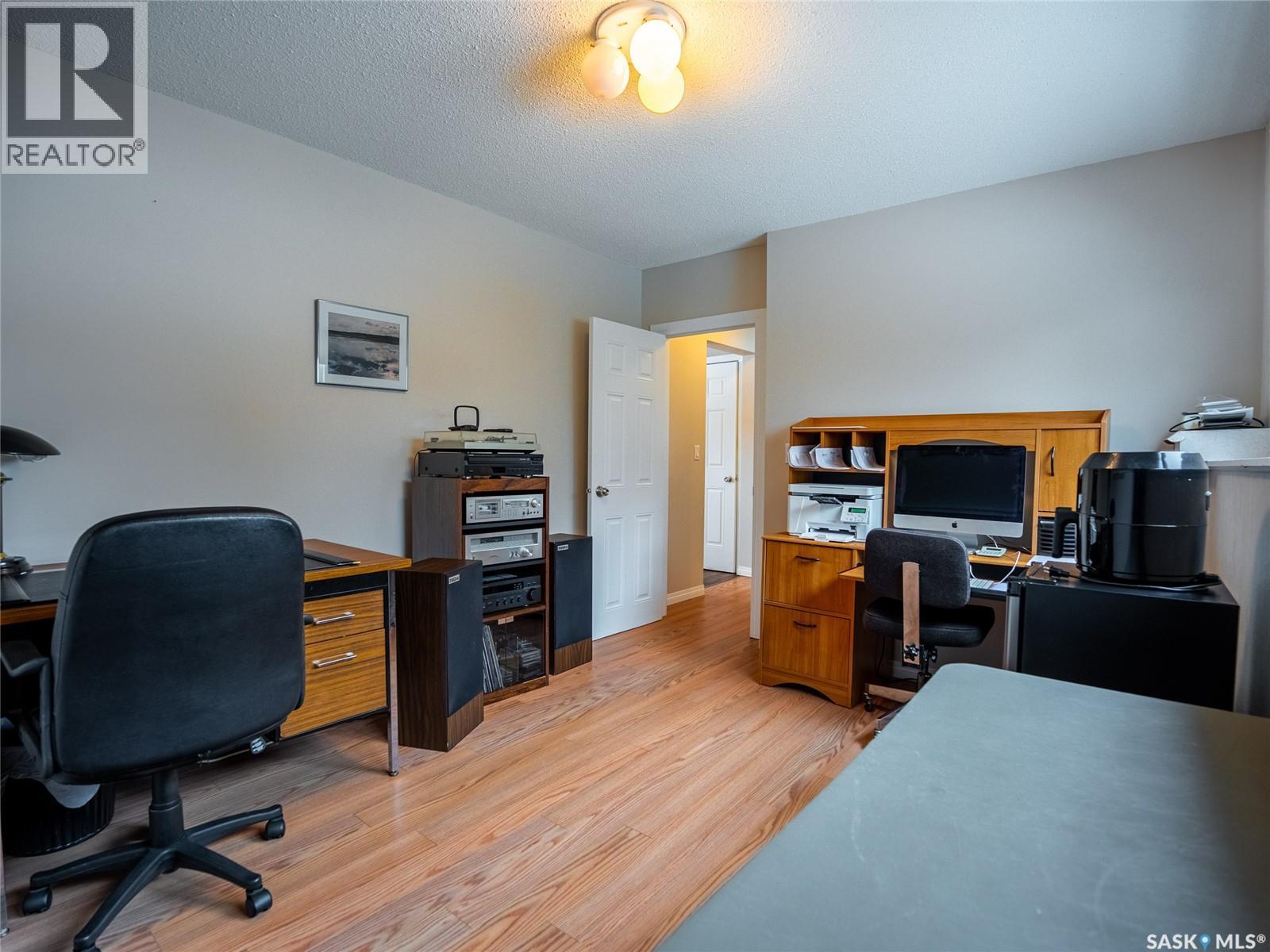 15 Dickinson Crescent, Regina, Saskatchewan  S4R 7K6 - Photo 22 - SK045553