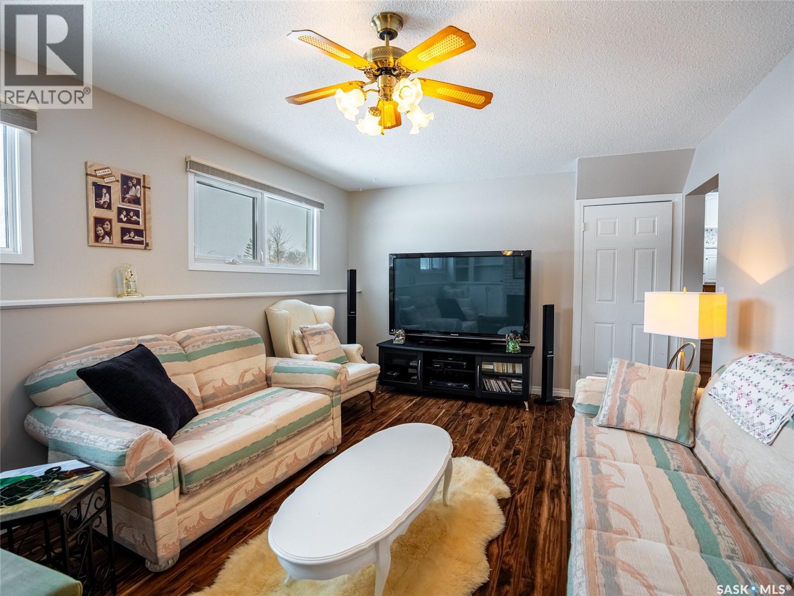 15 Dickinson Crescent, Regina, Saskatchewan  S4R 7K6 - Photo 19 - SK045553