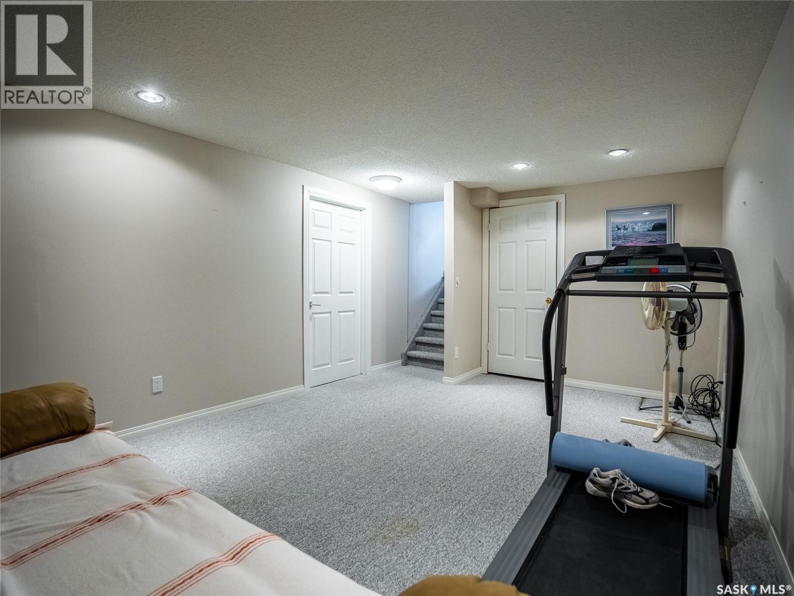 15 Dickinson Crescent, Regina, Saskatchewan  S4R 7K6 - Photo 25 - SK045553