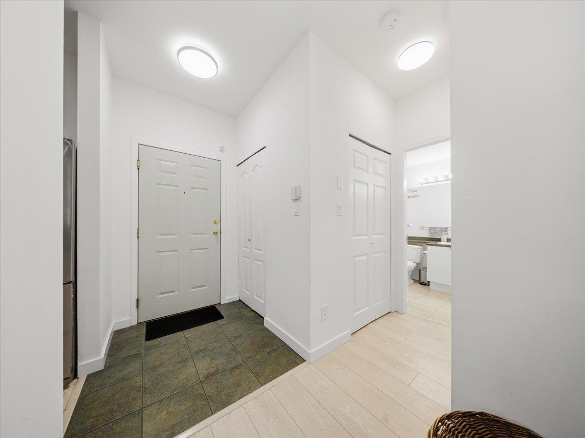 114 10128 132 Street, Surrey, British Columbia  V3T 3T5 - Photo 5 - R3155687