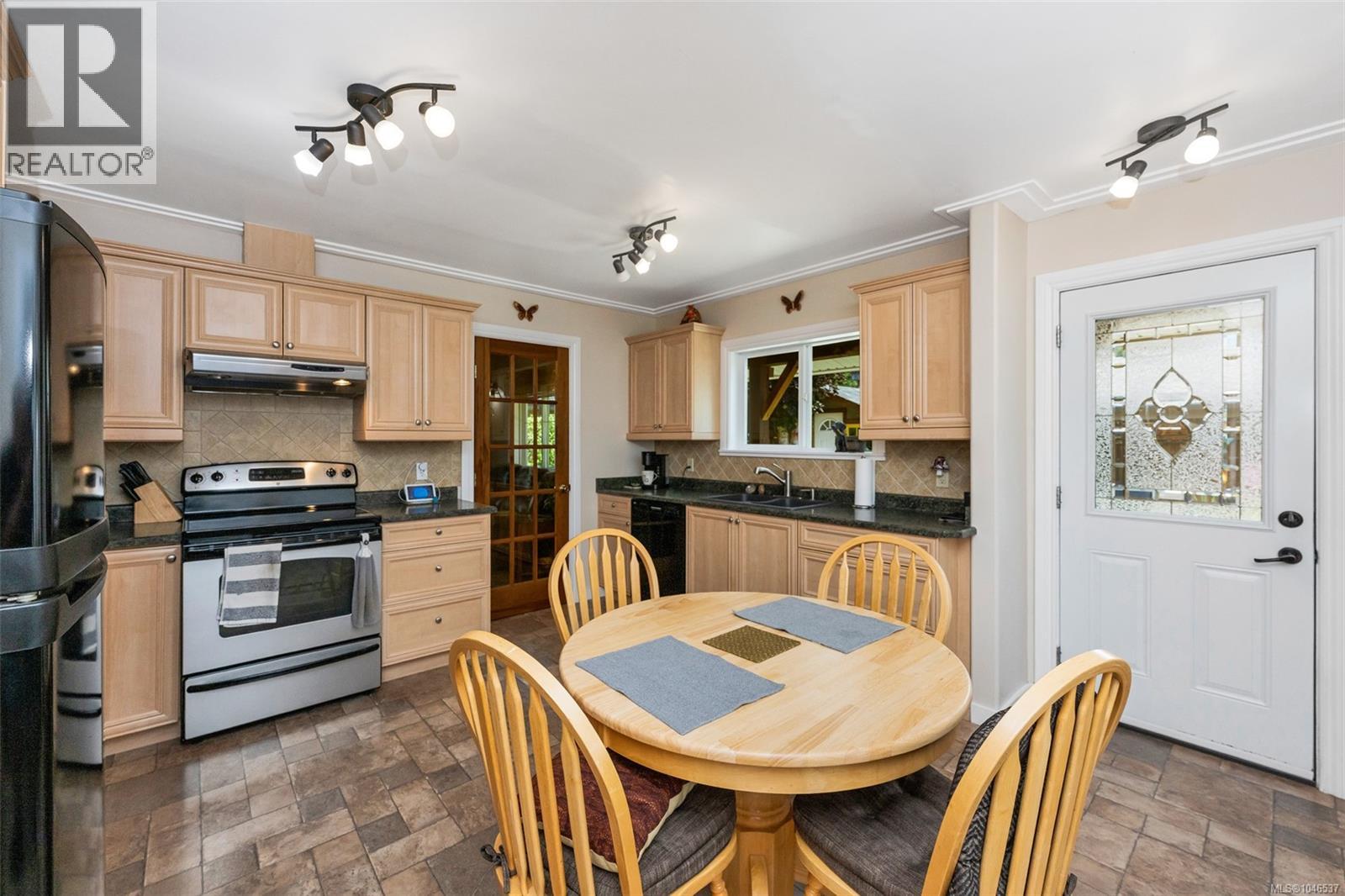 171 Macdonald Rd, Lake Cowichan, British Columbia  V0R 2G0 - Photo 21 - 1046537