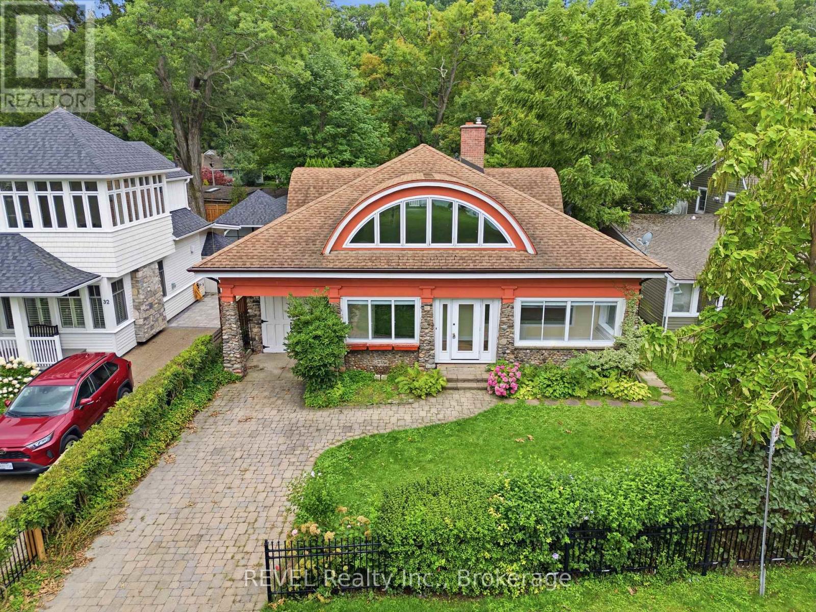 34 Vincent Avenue, Niagara-On-The-Lake, Ontario  L0S 1J0 - Photo 2 - X13673792