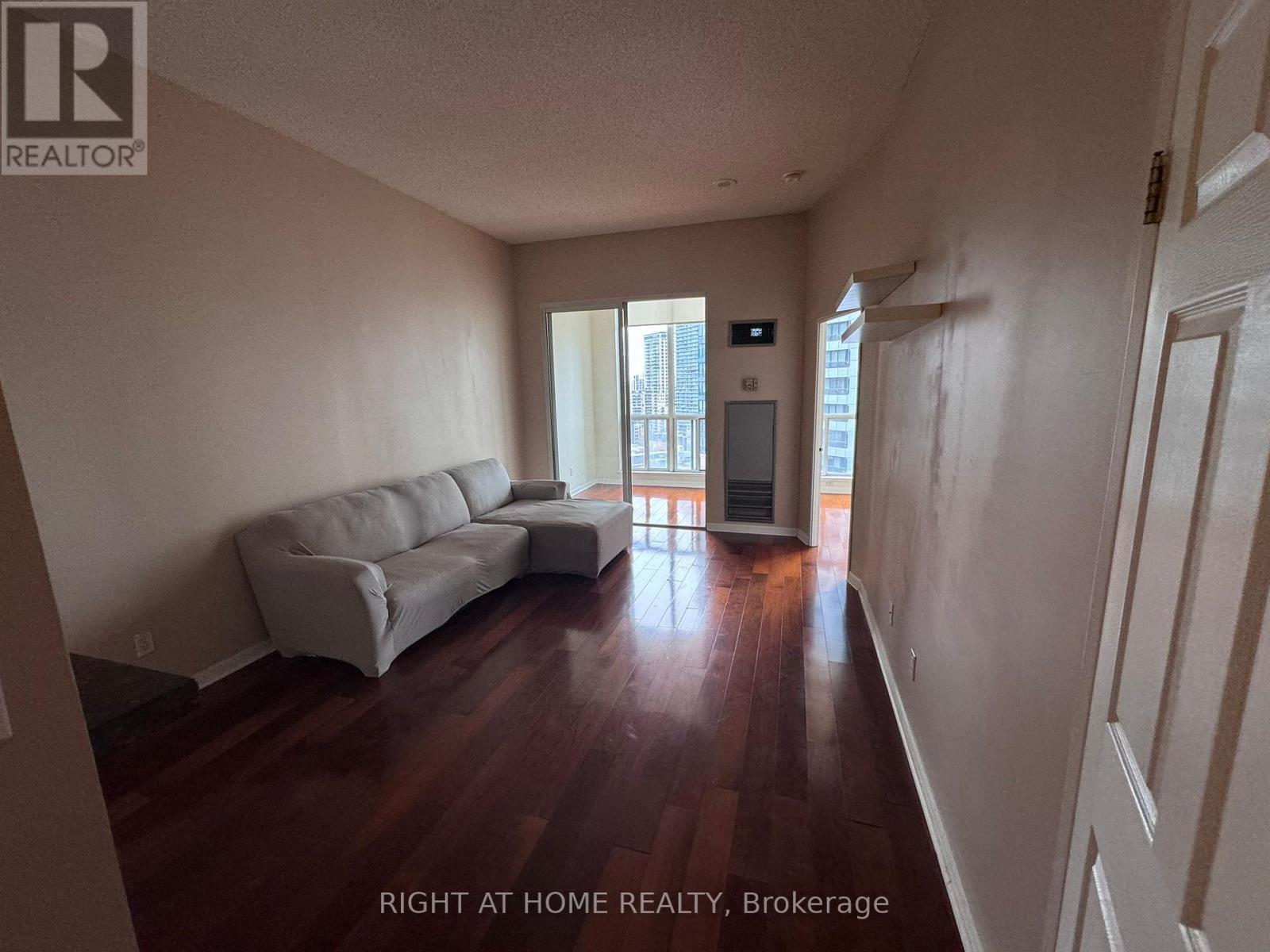 2407 - 24 Wellesley Street W, Toronto, Ontario M4Y 2X6 - Photo 3 - C13673808