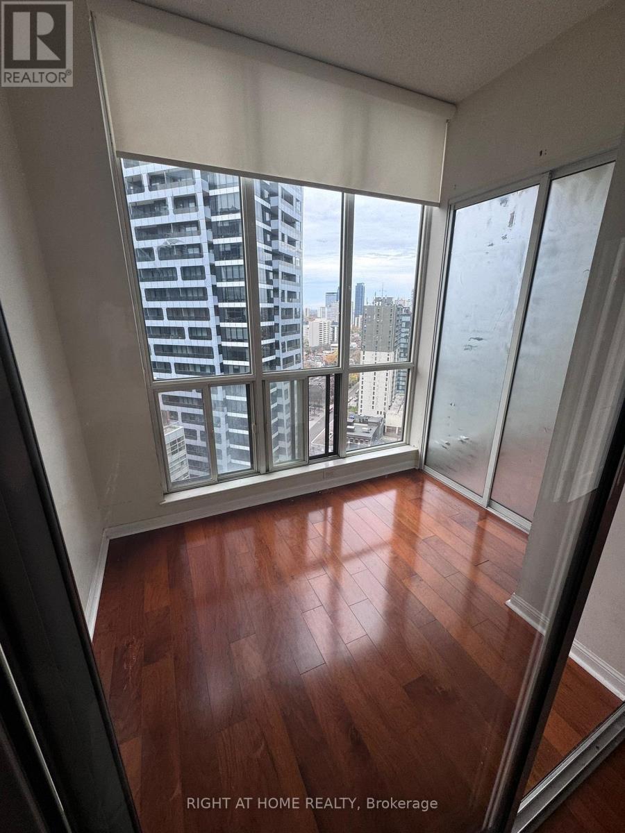 2407 - 24 Wellesley Street W, Toronto, Ontario M4Y 2X6 - Photo 5 - C13673808