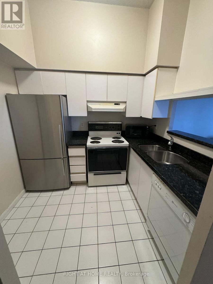 2407 - 24 Wellesley Street W, Toronto, Ontario M4Y 2X6 - Photo 6 - C13673808