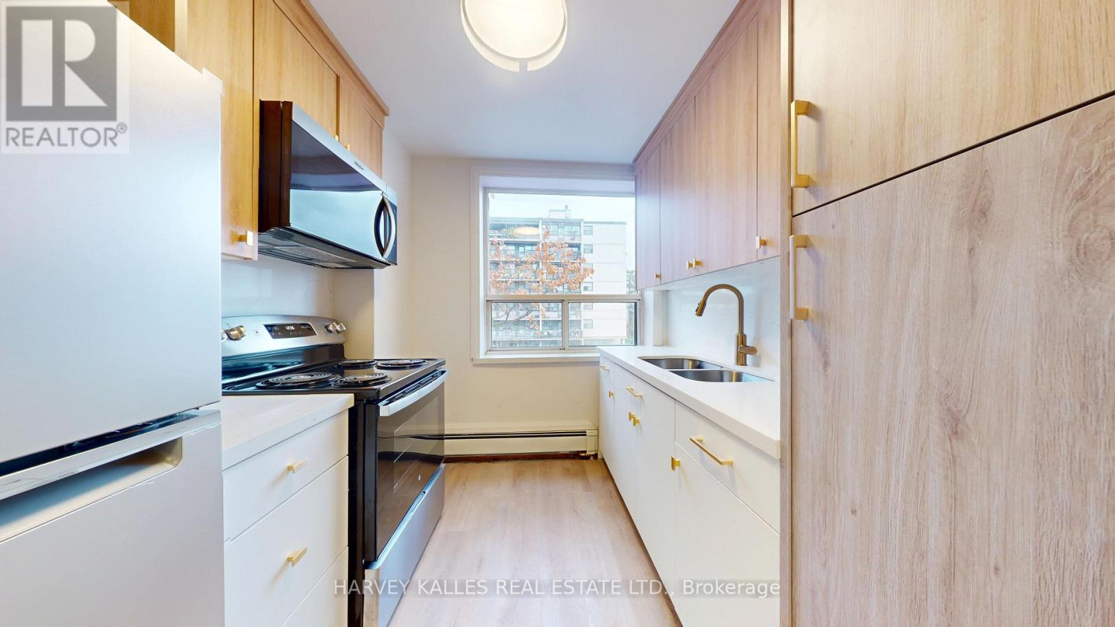 12 - 1 Marquette Avenue, Toronto, Ontario M6A 1X8 - Photo 6 - C13673816
