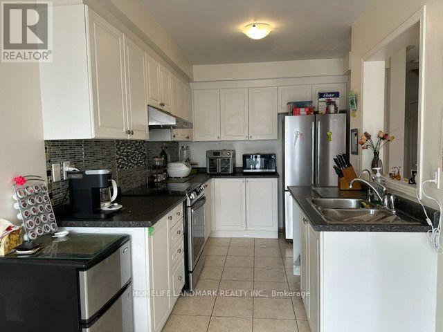 13 Eastwind Drive, Whitchurch-Stouffville, Ontario  L4A 0W6 - Photo 6 - N13673804