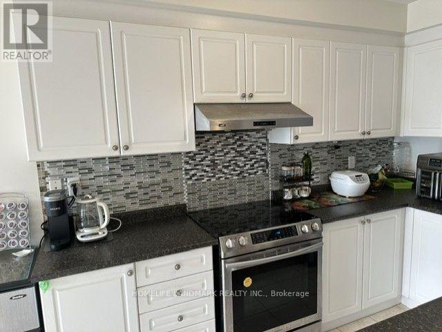 13 Eastwind Drive, Whitchurch-Stouffville, Ontario  L4A 0W6 - Photo 7 - N13673804
