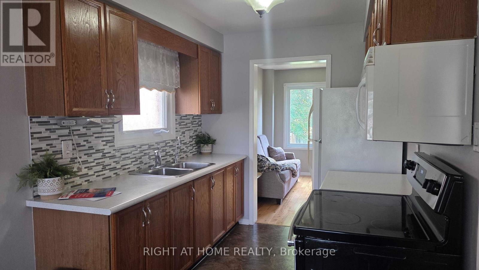 129 Heydon Avenue, New Tecumseth, Ontario  L9R 1N6 - Photo 6 - N13673806