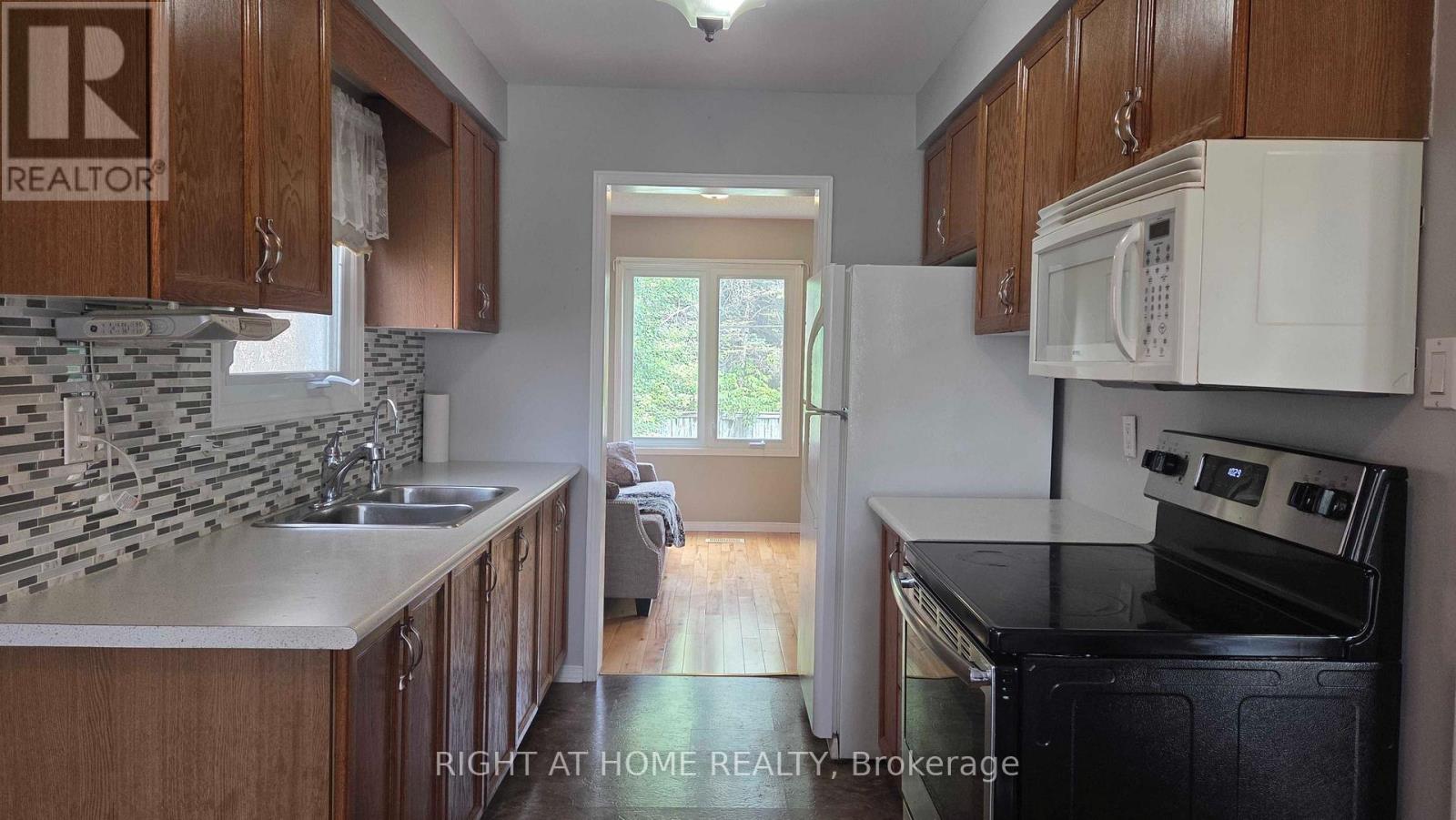 129 Heydon Avenue, New Tecumseth, Ontario  L9R 1N6 - Photo 7 - N13673806