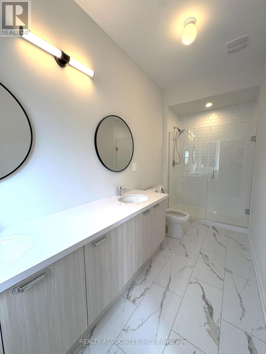 21 Agnes Lane, Richmond Hill, Ontario L4B 0J4 - Photo 4 - N13673824