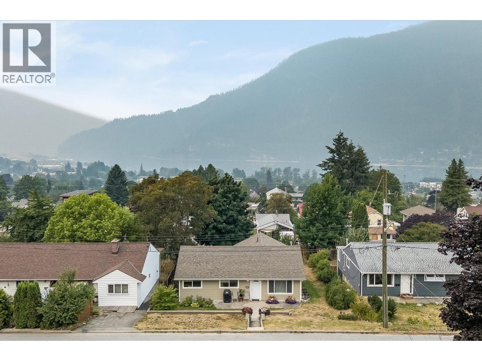 605 Seventh Street, Nelson, British Columbia  V1L 2Z8 - Photo 28 - 10397717