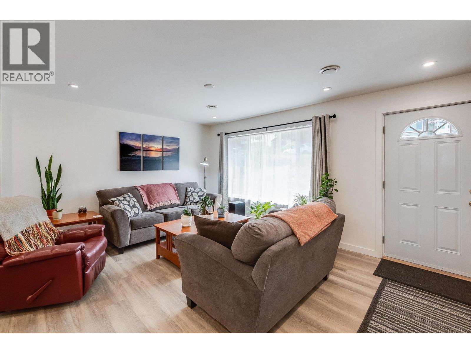 605 Seventh Street, Nelson, British Columbia  V1L 2Z8 - Photo 4 - 10397717