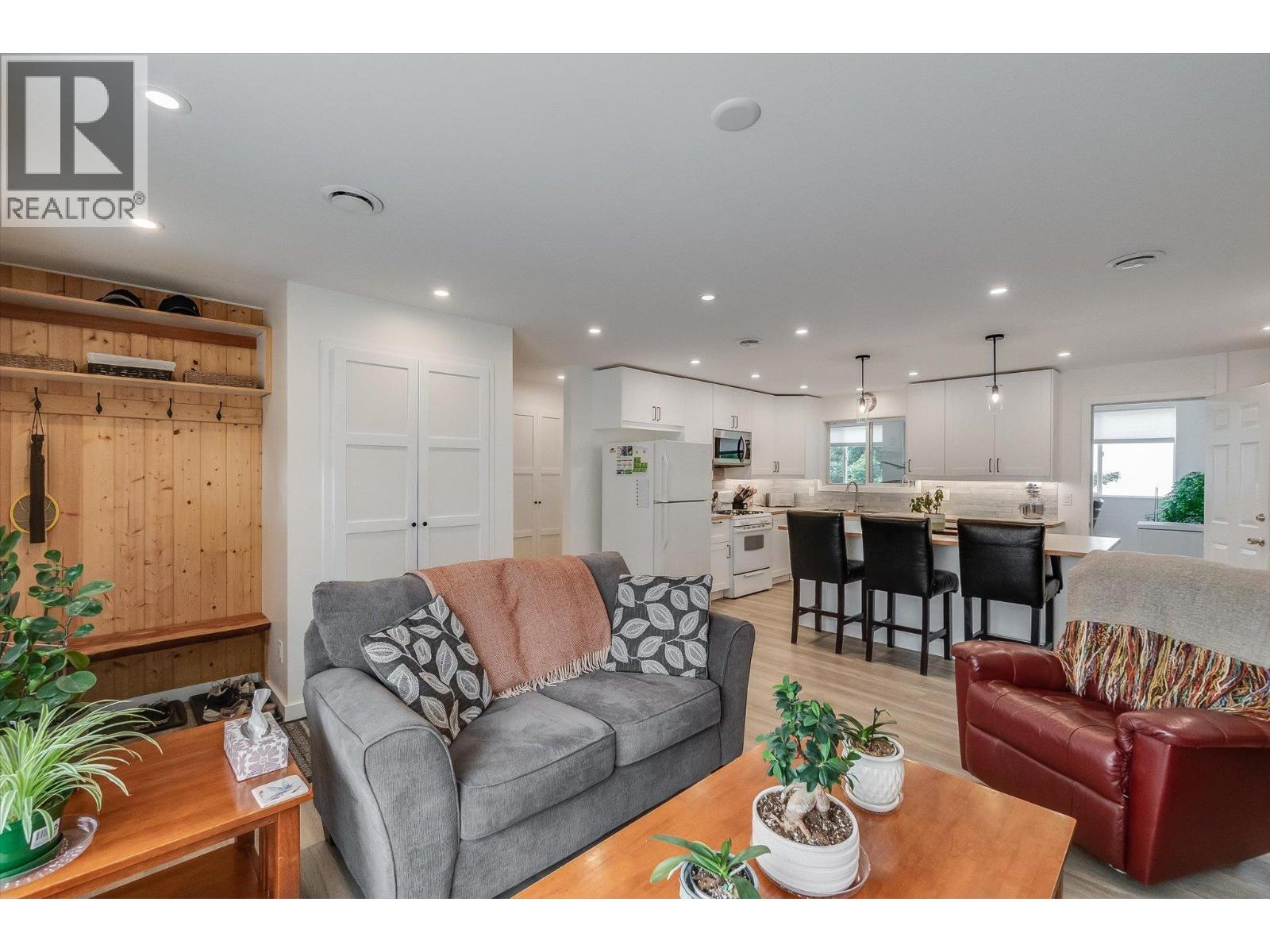 605 Seventh Street, Nelson, British Columbia  V1L 2Z8 - Photo 5 - 10397717