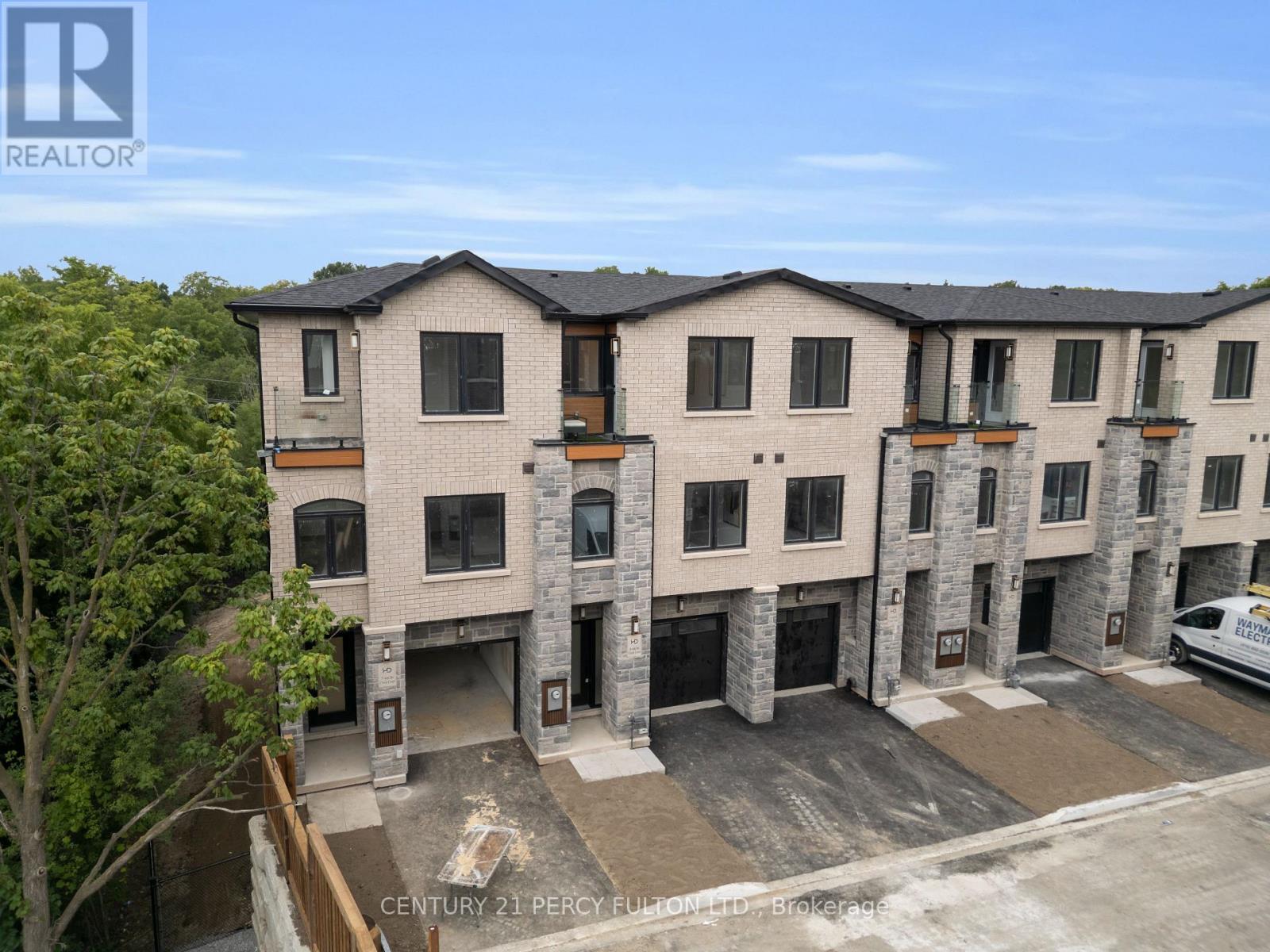 8 - 6636 CLOCK COURT, Mississauga, Ontario