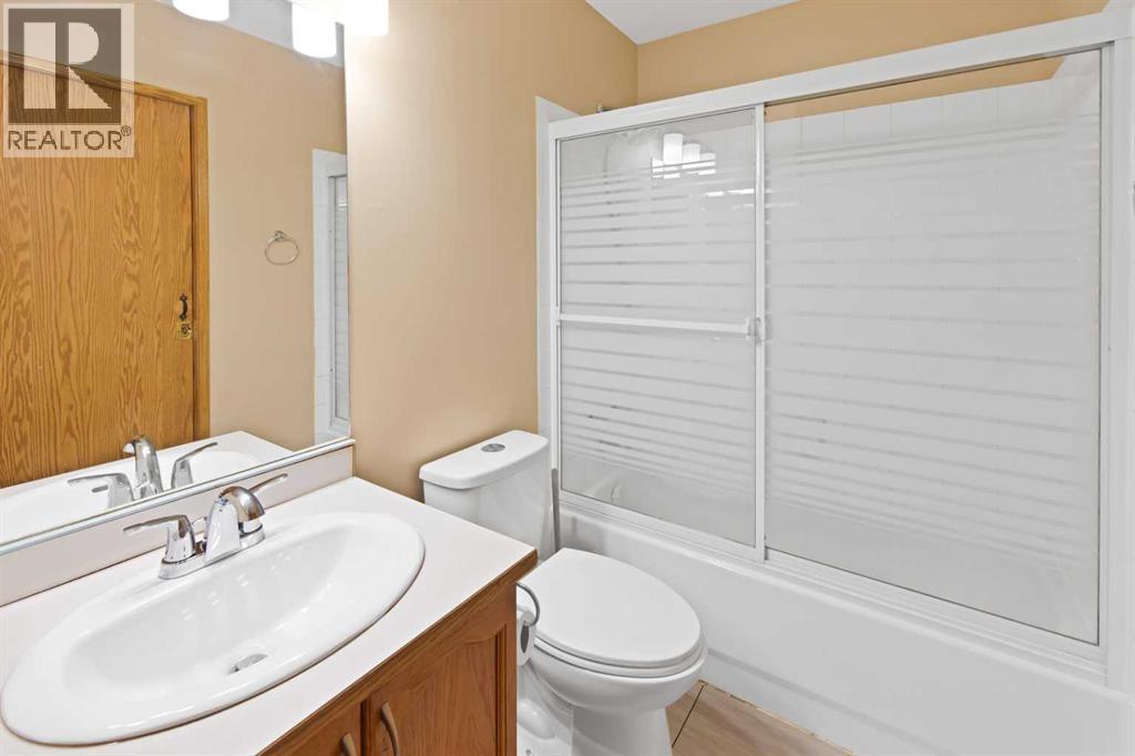 54 Martinridge Road Ne, Calgary, Alberta  T3J 3N9 - Photo 18 - A2335190