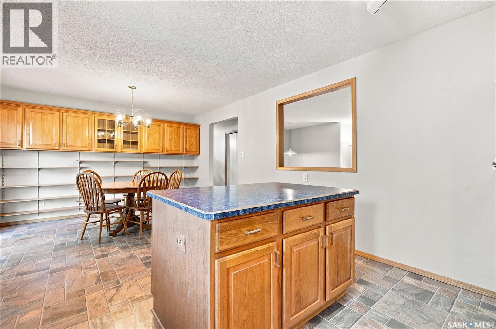 843 N Mcintosh Street, Regina, Saskatchewan  S4R 6H1 - Photo 14 - SK045455
