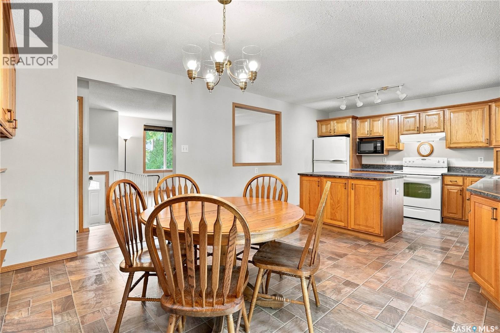 843 N Mcintosh Street, Regina, Saskatchewan  S4R 6H1 - Photo 17 - SK045455