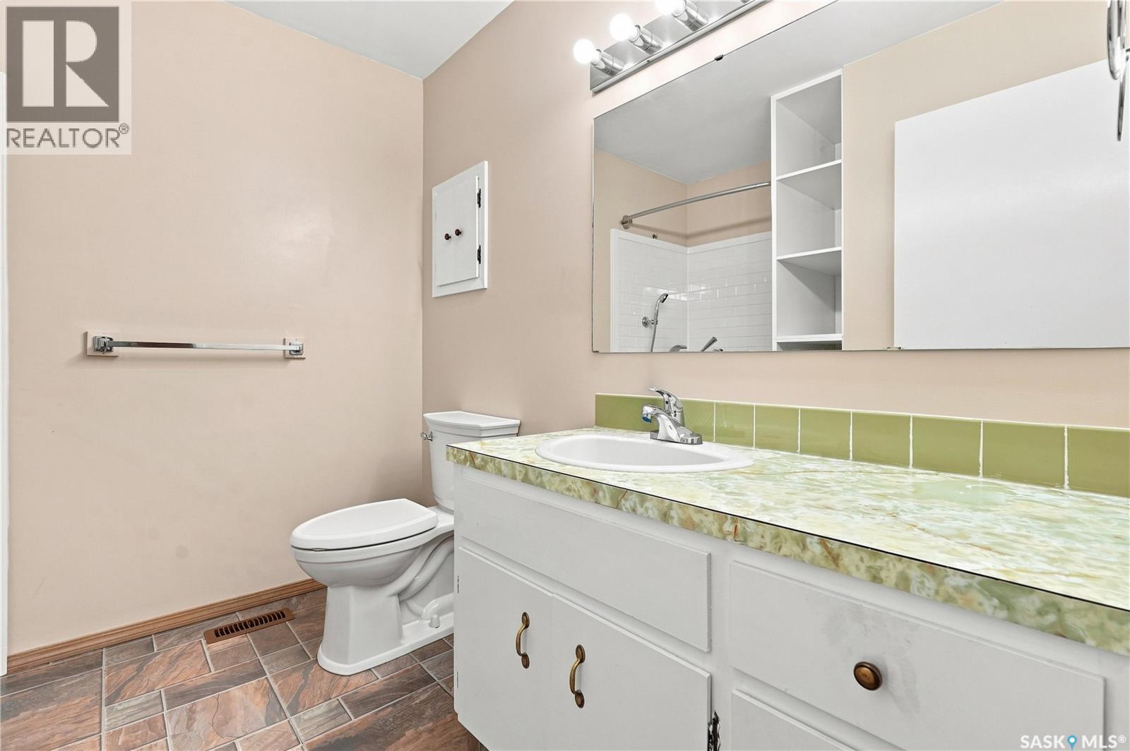 843 N Mcintosh Street, Regina, Saskatchewan  S4R 6H1 - Photo 18 - SK045455