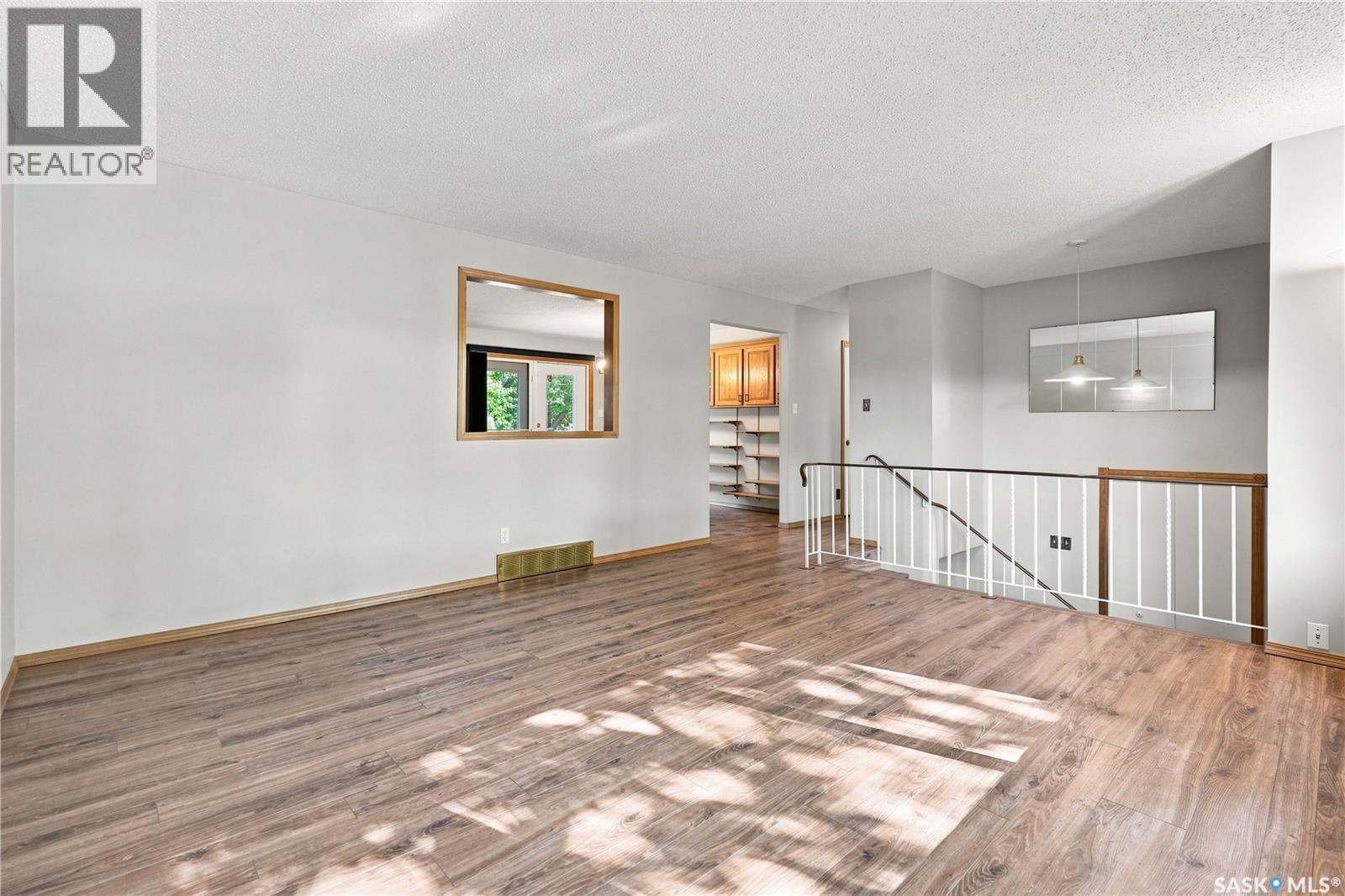 843 N Mcintosh Street, Regina, Saskatchewan  S4R 6H1 - Photo 7 - SK045455