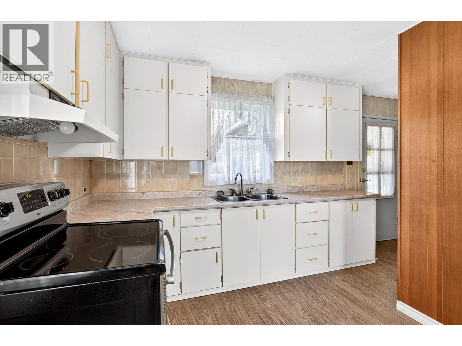254 Juniper Avenue, Kamloops, British Columbia  V2B 1H7 - Photo 8 - 10395028