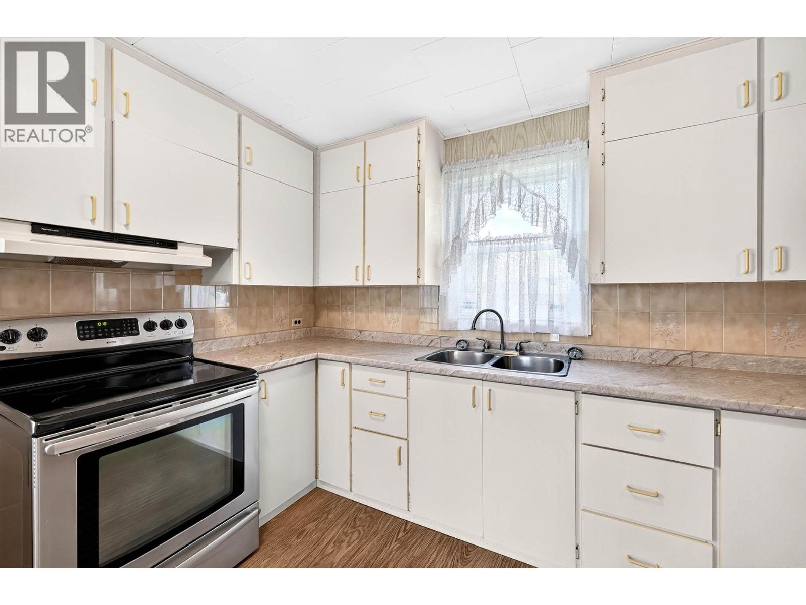 254 Juniper Avenue, Kamloops, British Columbia  V2B 1H7 - Photo 9 - 10395028
