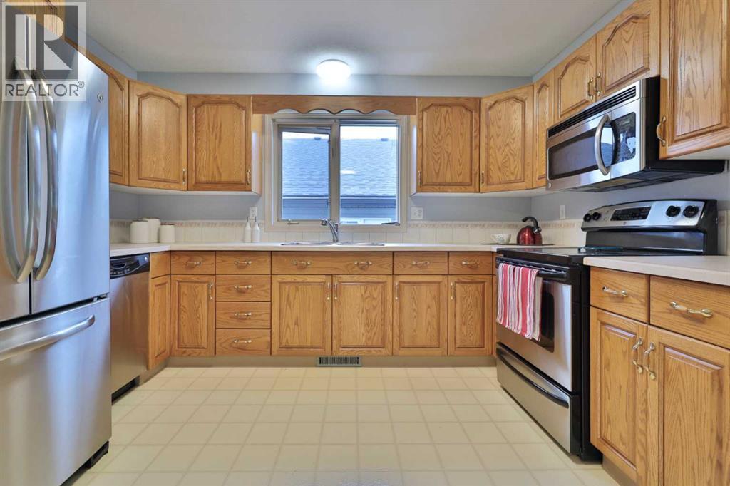 5408a 52 Street, Camrose, Alberta  T4V 4A6 - Photo 11 - A2336720