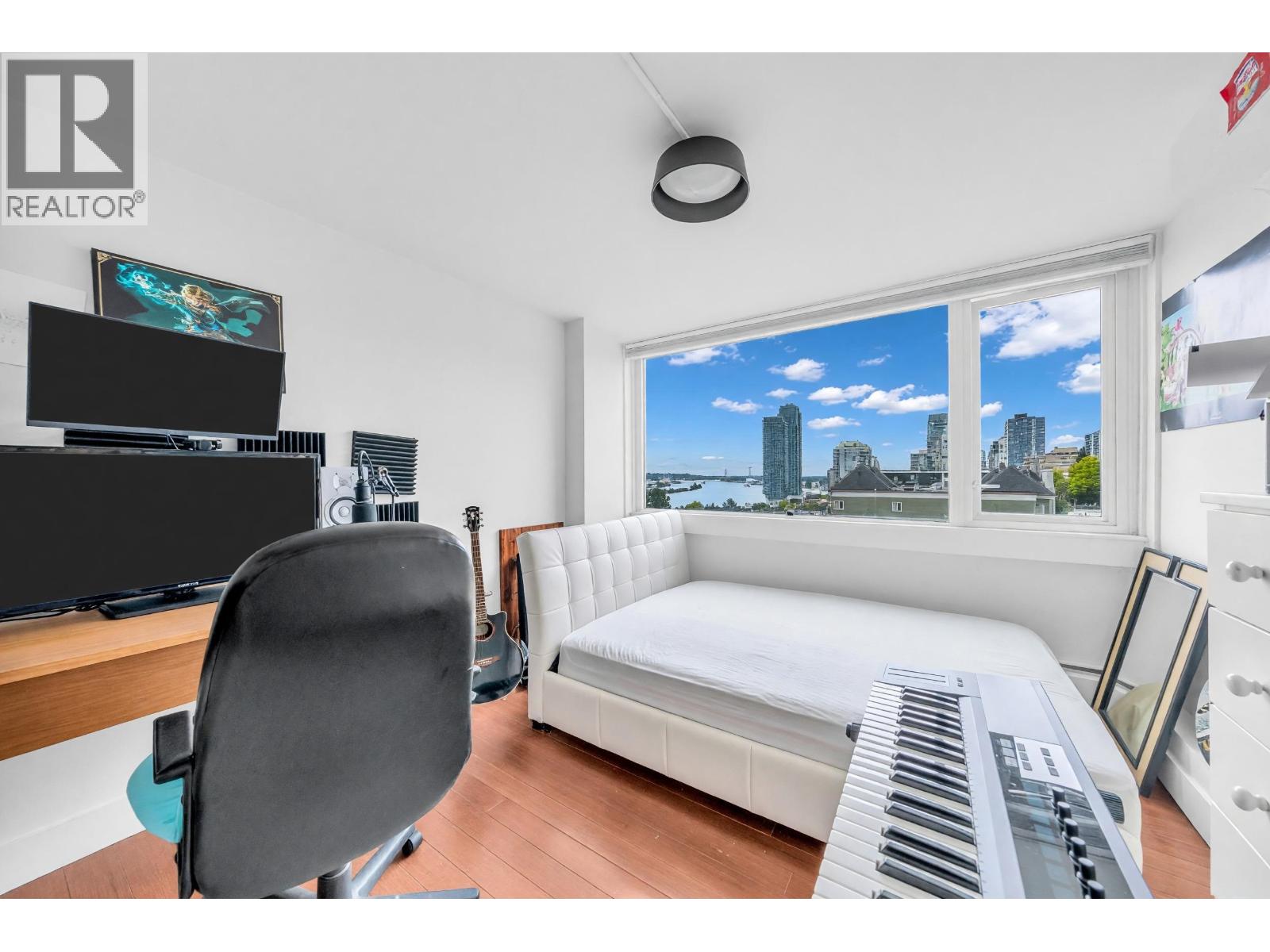 701 31 Elliot Street, New Westminster, British Columbia V3L 5C9 - Photo 5 - R3155498