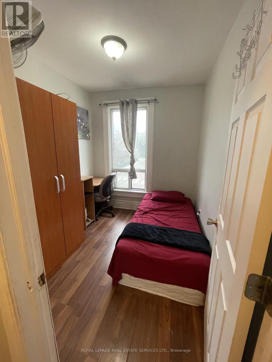 2 - 753 Gerrard Street E, Toronto, Ontario  M4M 1Y5 - Photo 4 - E13668142