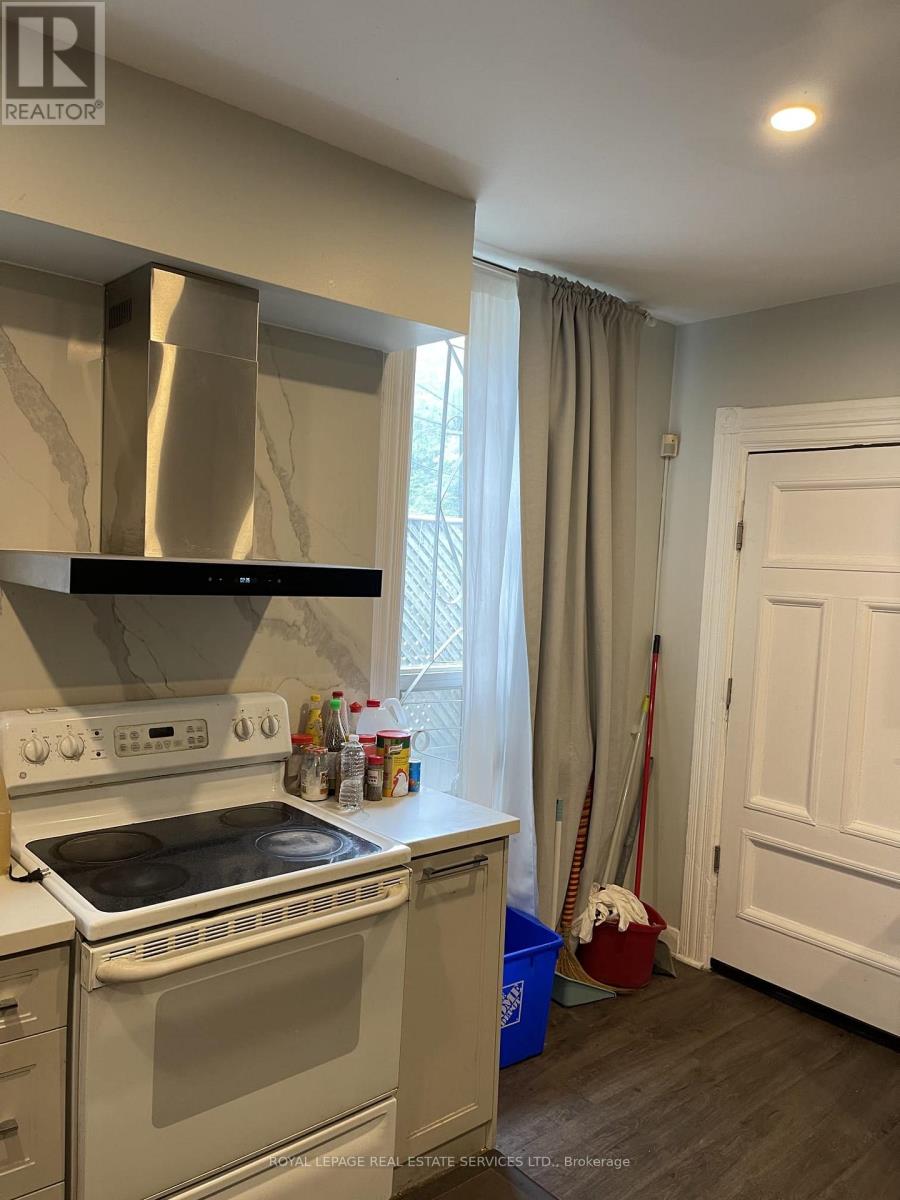 2 - 753 Gerrard Street E, Toronto, Ontario  M4M 1Y5 - Photo 9 - E13668142