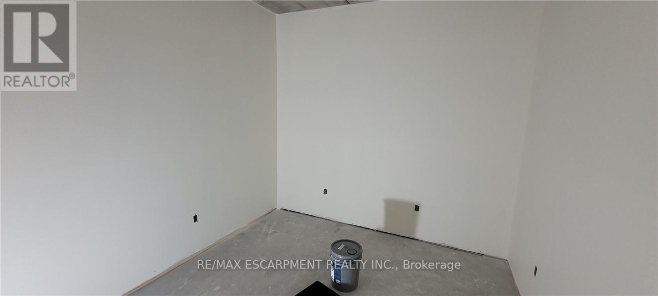 Office #1 - 120 Parkdale Avenue N, Hamilton, Ontario  L8H 5W9 - Photo 19 - X12647016