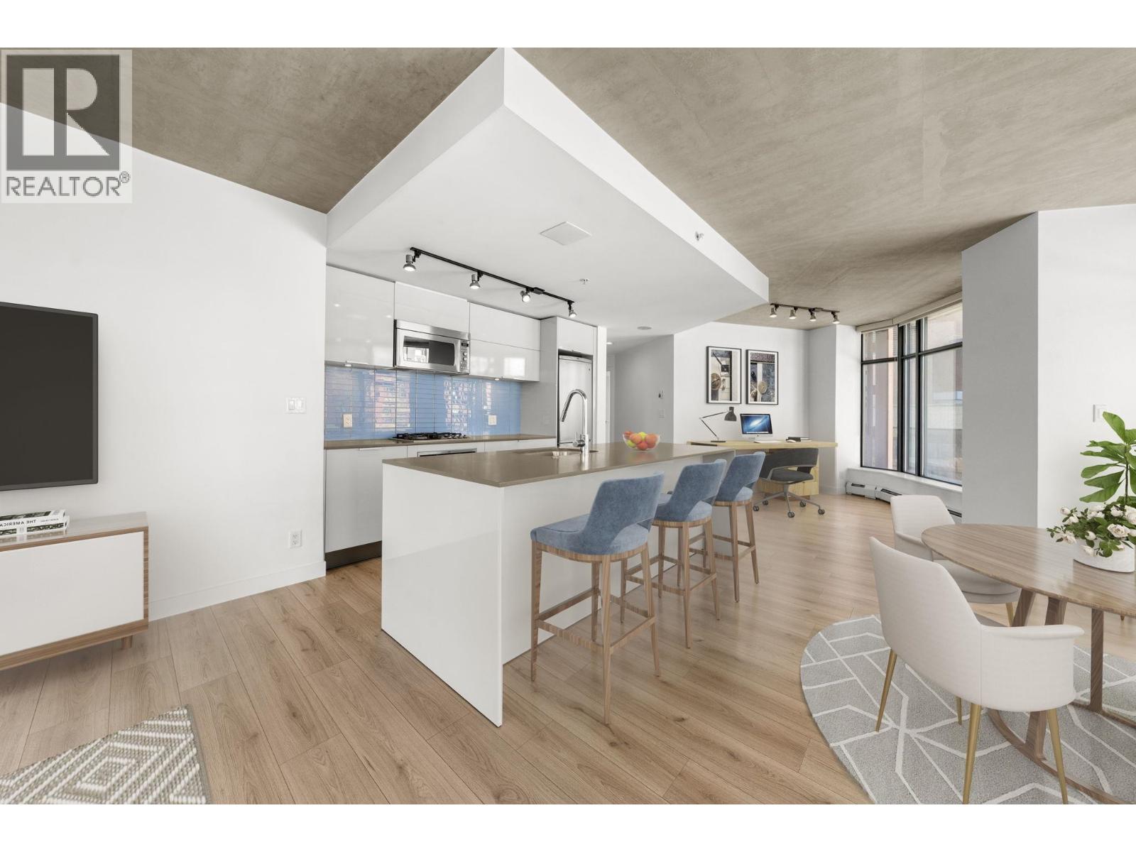 810 128 W CORDOVA STREET, Vancouver, British Columbia