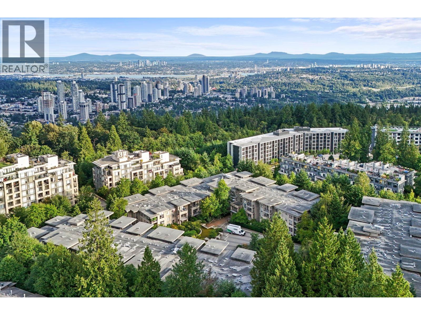 214 9339 University Crescent, Burnaby, British Columbia  V3E 3N2 - Photo 1 - R3155663