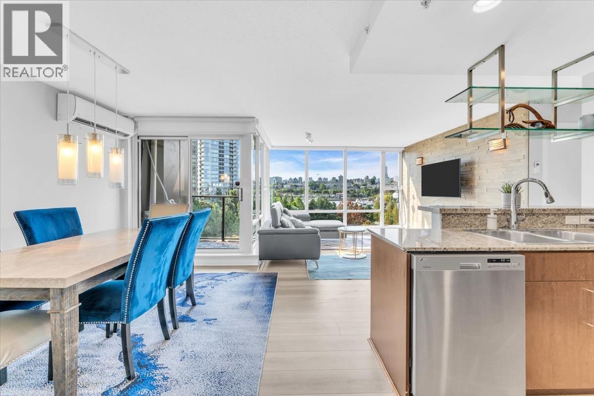 705 583 Beach Crescent, Vancouver, British Columbia  V6Z 3E6 - Photo 1 - R3155678
