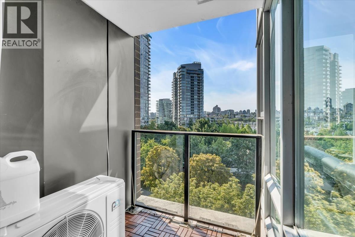705 583 Beach Crescent, Vancouver, British Columbia  V6Z 3E6 - Photo 11 - R3155678