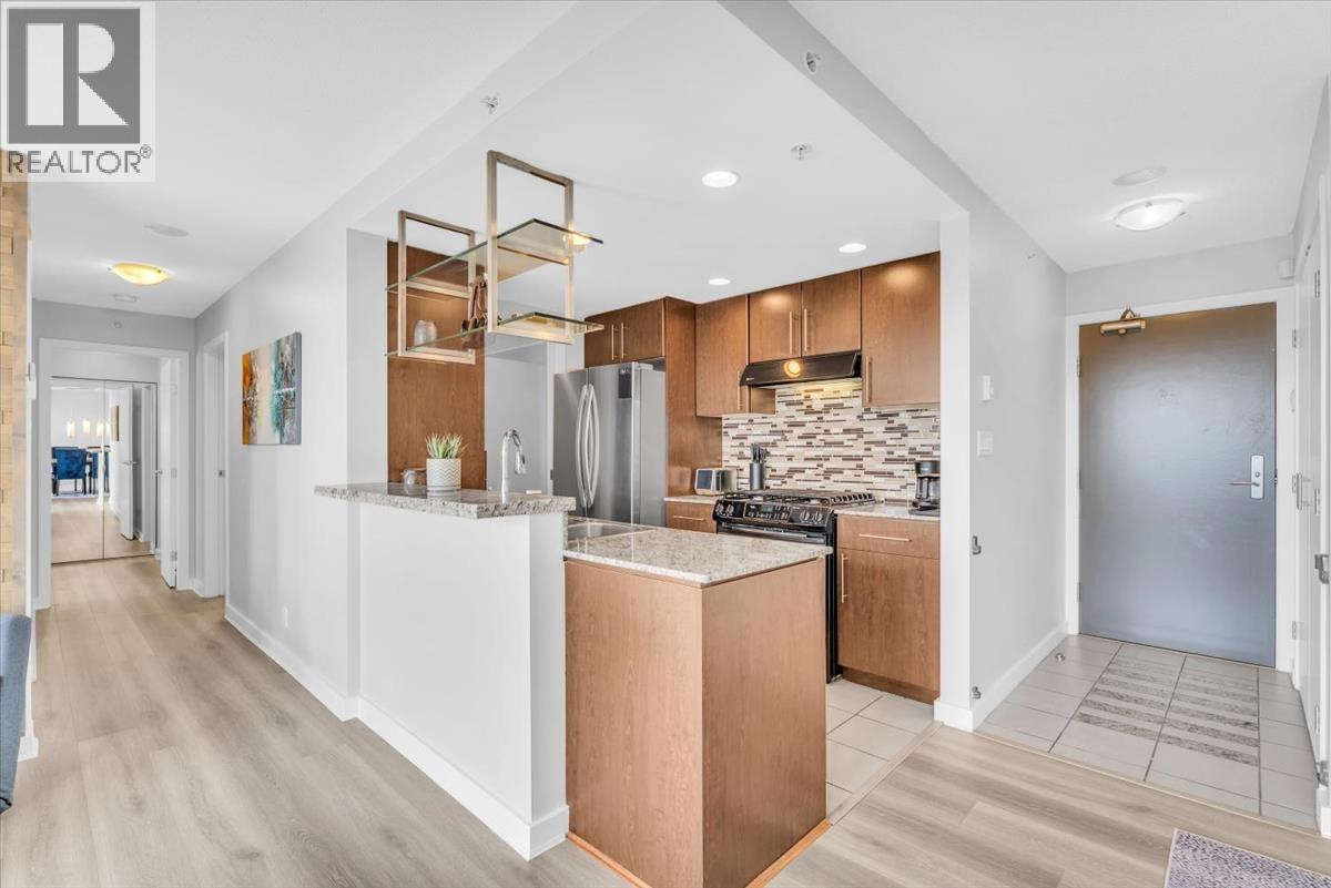 705 583 Beach Crescent, Vancouver, British Columbia  V6Z 3E6 - Photo 3 - R3155678