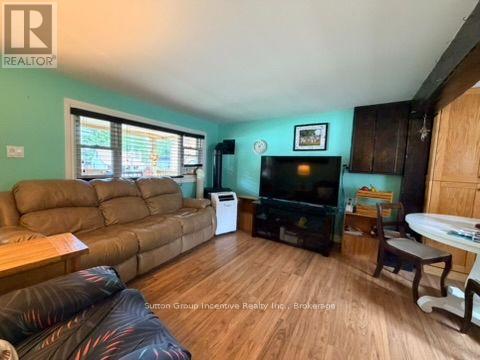 341 Saint Jean Street, Orillia, Ontario  L3V 4L6 - Photo 3 - S13673878