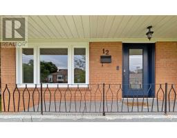 12 PINEBROOK AVENUE, Toronto, Ontario