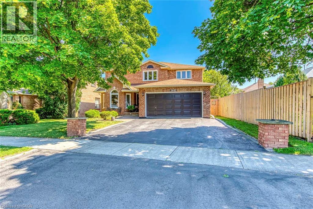 2442 WYNTEN Way, Oakville, Ontario